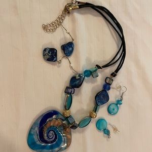 Turquoise glass pendant necklace and 2 pairs of matching earrings